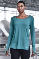 OGIO ® LADIES LUUMA LONG SLEEVE TUNIC - Image 5